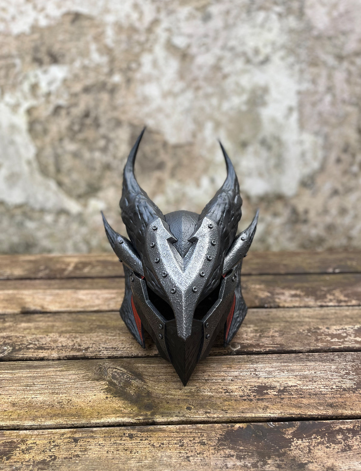 Daedric Helmet Wearable (fan-art)