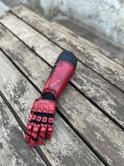 Snake's Bionic Arm Wearable (fan-art)