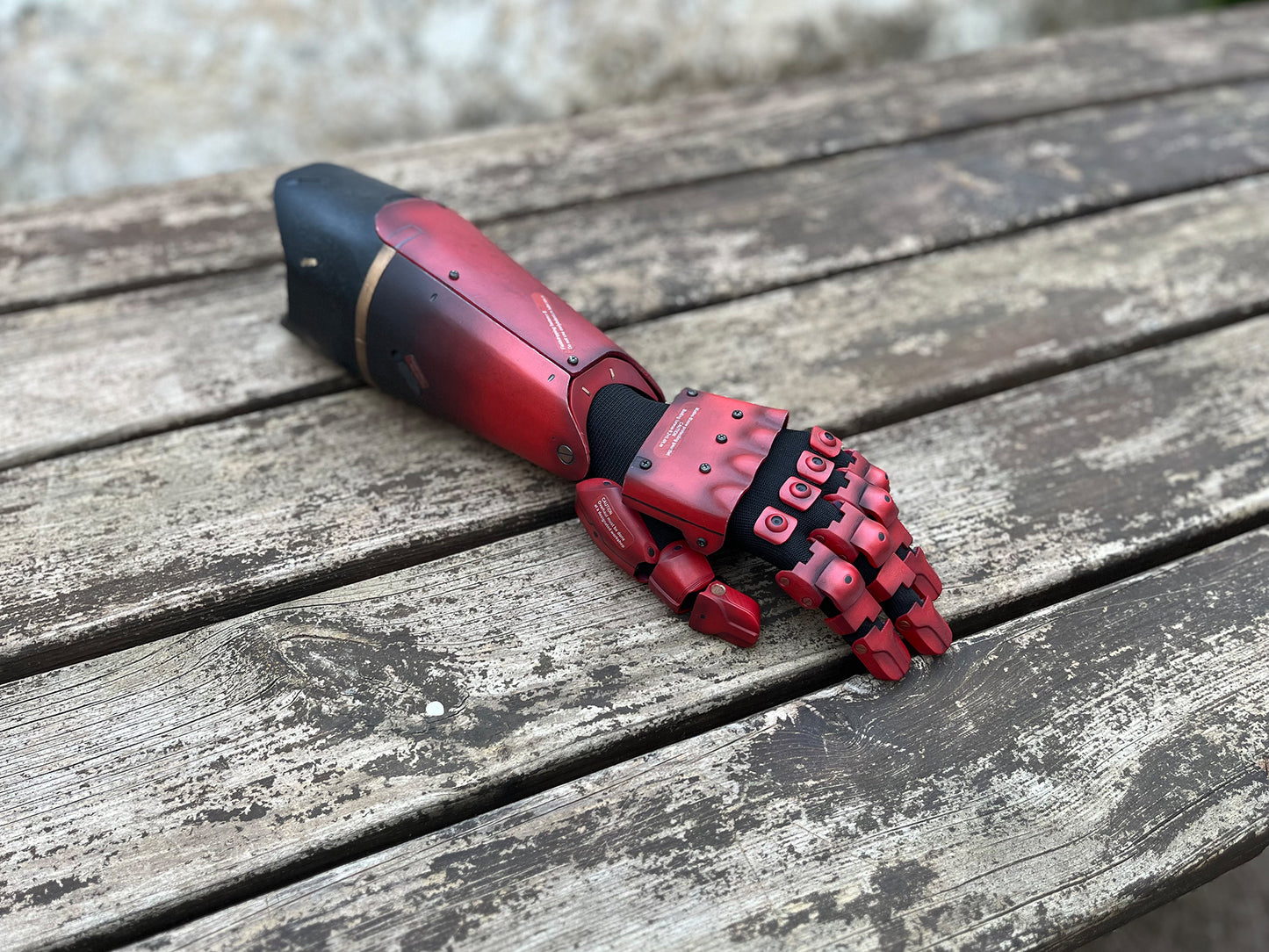 Snake's Bionic Arm Wearable (fan-art)