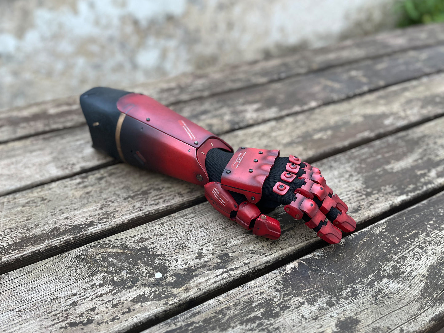 Snake's Bionic Arm Wearable (fan-art)