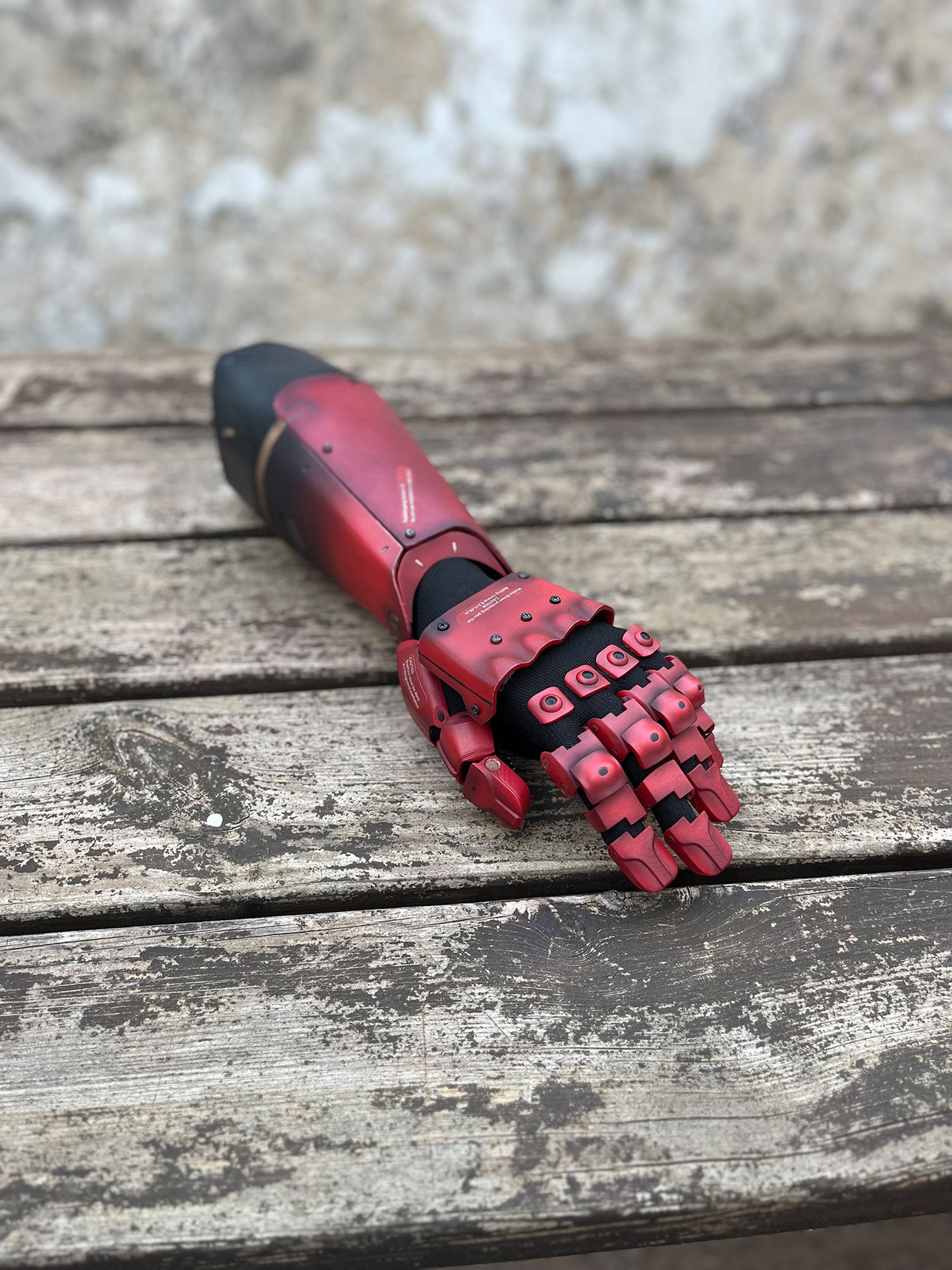 Snake's Bionic Arm Wearable (fan-art)