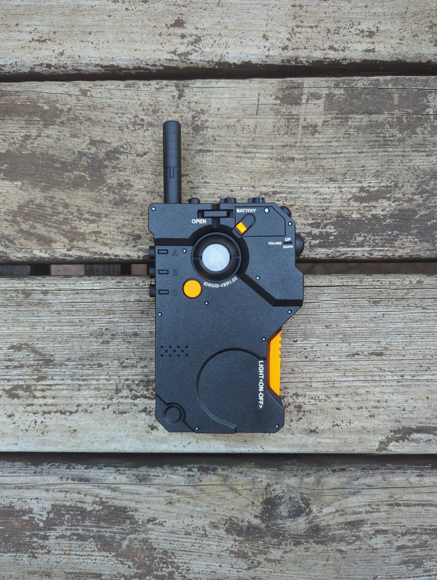 Phantom Terminal Data Device with Led : MGS (fan-art)
