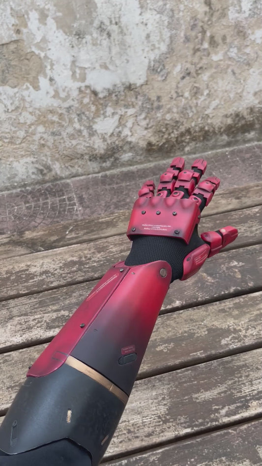 Snake's Bionic Arm Wearable (fan-art)
